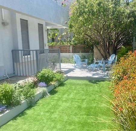 אירוח השקד - 10דק' משדה התעופה Apartment Giv'at Koach Luaran gambar